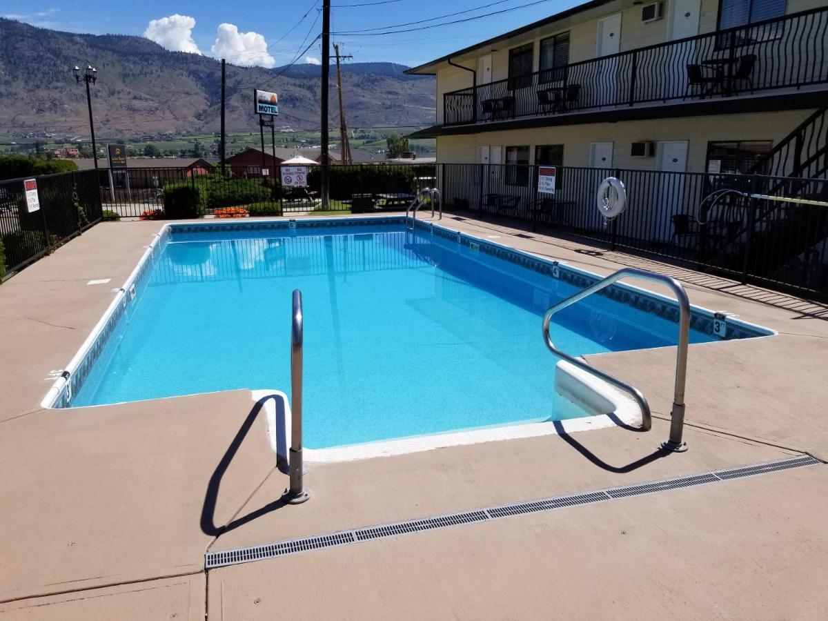 Osoyoos Lakeview Inn & Suites エクステリア 写真