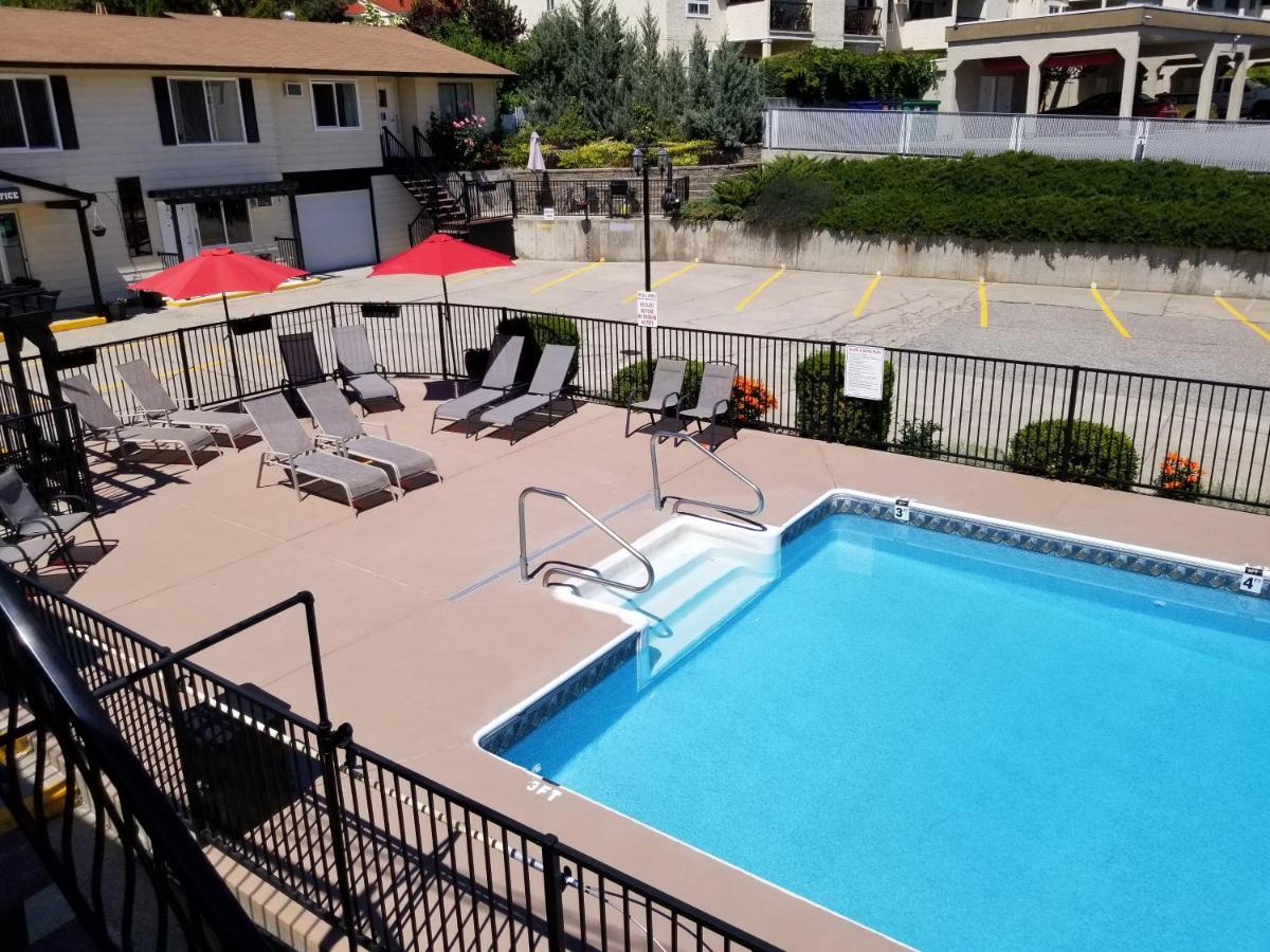 Osoyoos Lakeview Inn & Suites エクステリア 写真