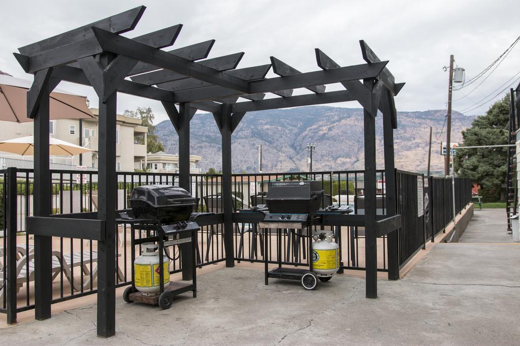 Osoyoos Lakeview Inn & Suites エクステリア 写真
