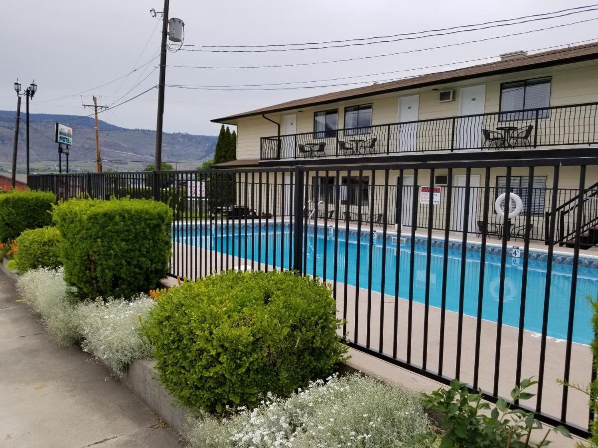 Osoyoos Lakeview Inn & Suites エクステリア 写真