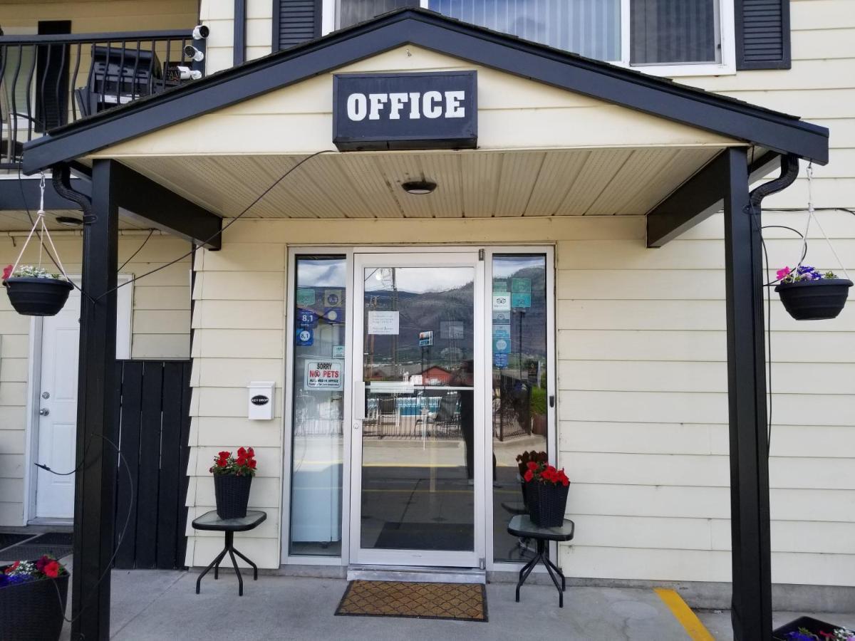 Osoyoos Lakeview Inn & Suites エクステリア 写真